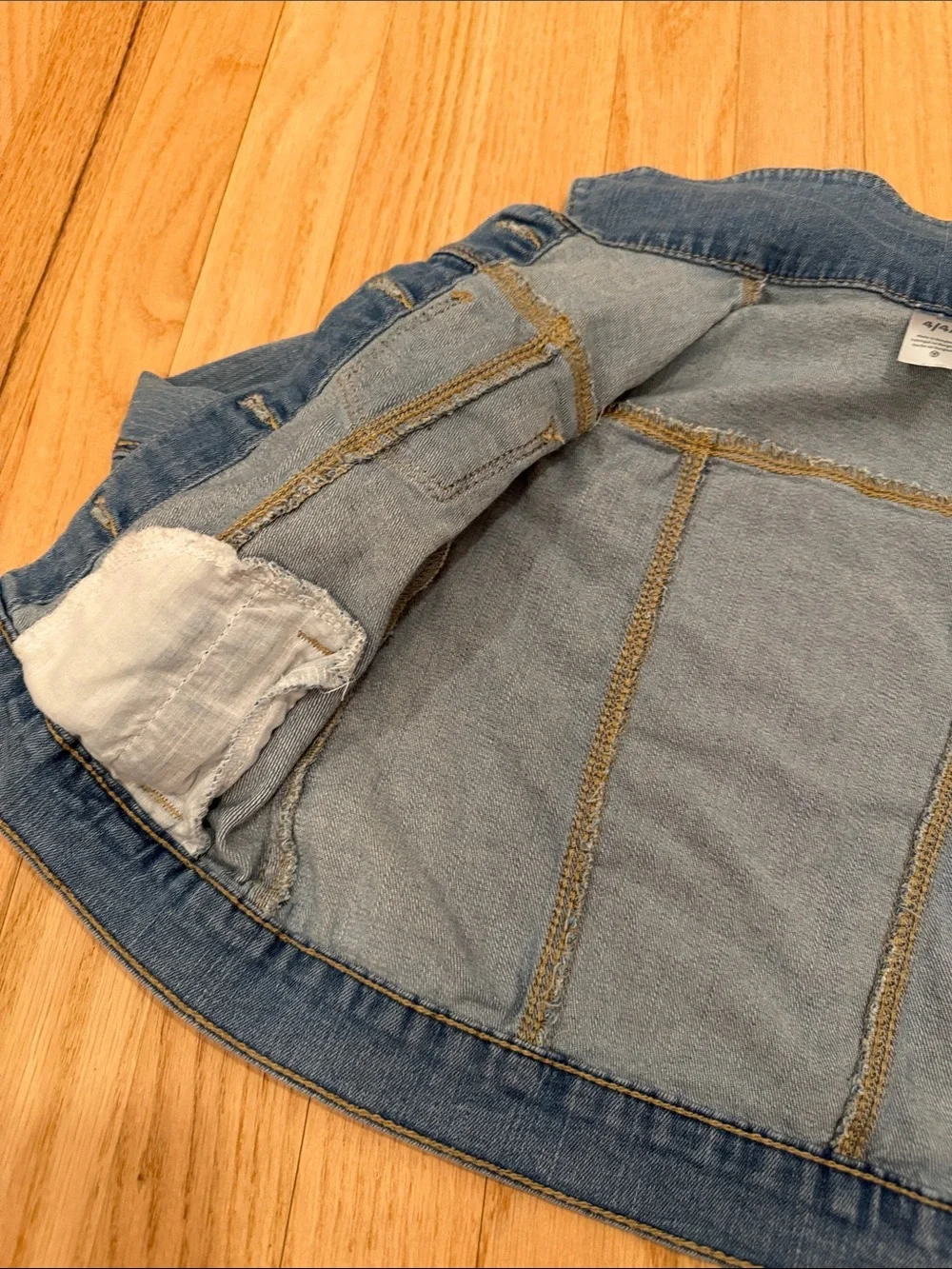 Carters 4T Children's Light Blue Denim Button Up Jacket with pockets 90% cotton